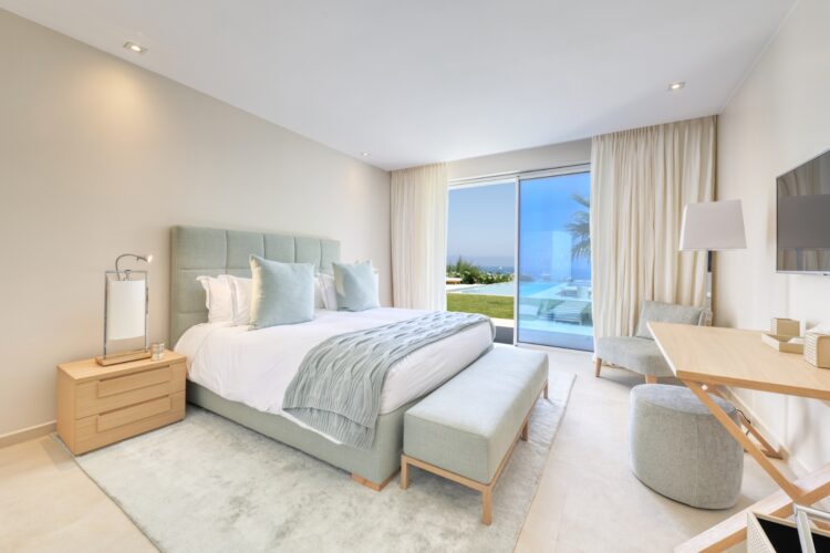 Heavenly Pampelonne Retreat Luxus Ferienvilla Cote D Azur St Tropez Weiteres Modernes Schlafzimmer