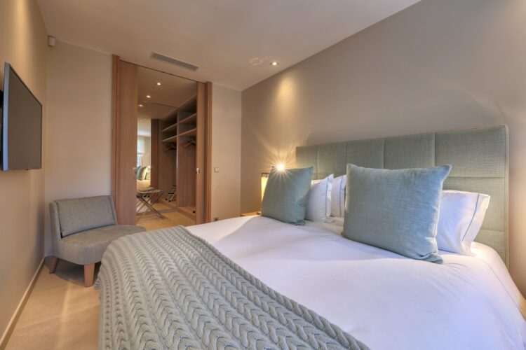 Heavenly Pampelonne Retreat Luxus Villa Cote D Azur St Tropez Schlafzimmer Mit Ankleide