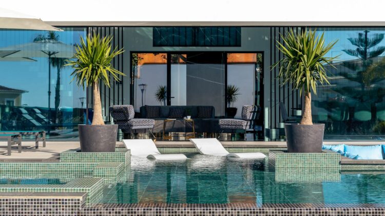Hollywood Mansion Algarve Luxus Villa Portugal Pool Mit Liegen
