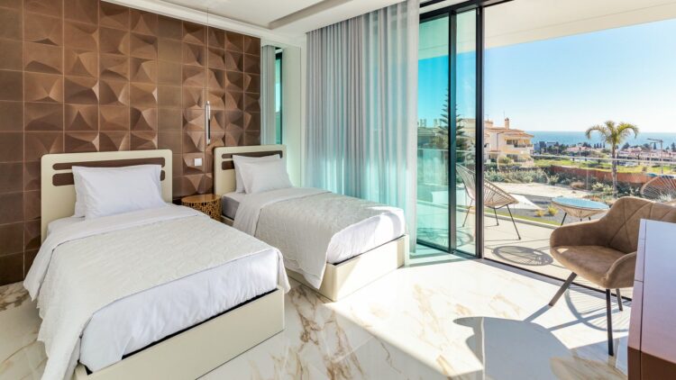Hollywood Mansion Algarve Traumhaftes Ferienhaus Portugal Schlafzimmer Mit Twin Betten