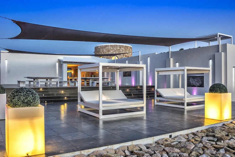 Ibiza Private Island Tagesbett