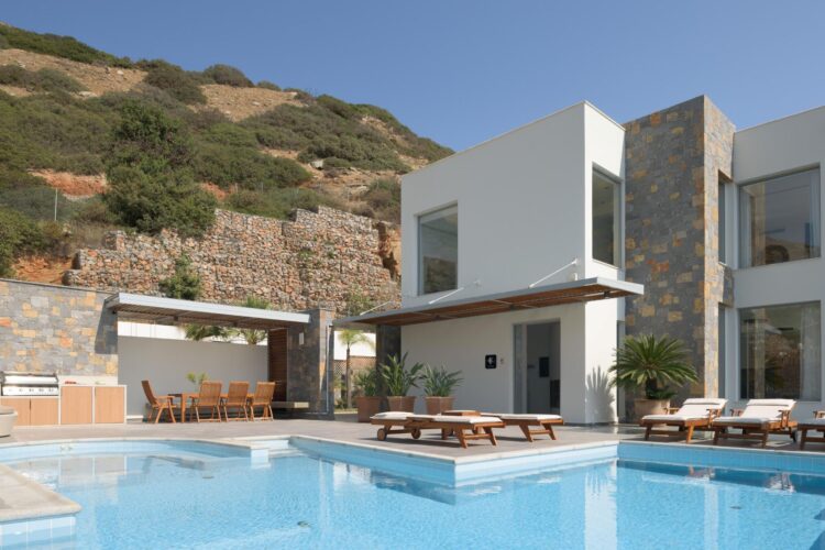 Iconic Sea Villa Luxus Ferienhaus Kreta Mieten Pool Area