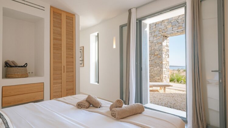 Kalos Retreat Luxus Ferienhaus Paros Mit Meerblick Mieten Schkafzimmer