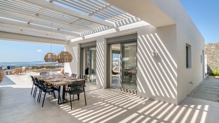 Kalos Retreat Luxus Ferienvilla Paros Mit Meerblick Mieten Esstisch