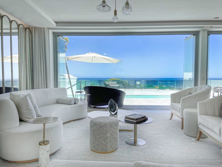 Kammabaai Beach Villa Luxus Ferienhaus Hermanus Mieten Couch