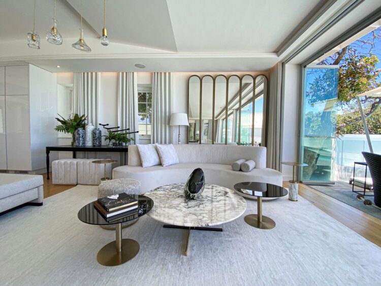 Kammabaai Beach Villa Luxus Ferienhaus Hermanus Mieten Sofa