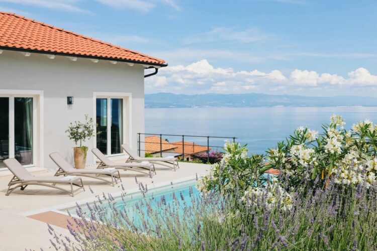 Kvarner Bay Villa Luxus Ferienhaus Istrien Mieten Ausblick