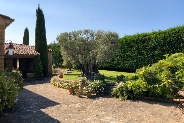 La Cadiere Azur Luxus Feriennhaus Cote D Azur Mieten Einfahrt