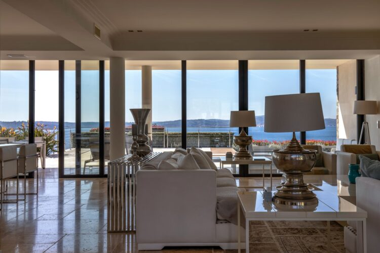 La Colline Blanche Luxus Ferienhaus Cote D Azur Mieten Wohnen