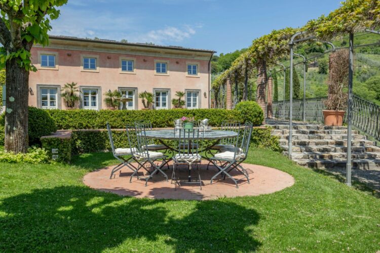 La Scuderia Luxus Ferienhaus Toskana Italien Mieten Essen Draußen