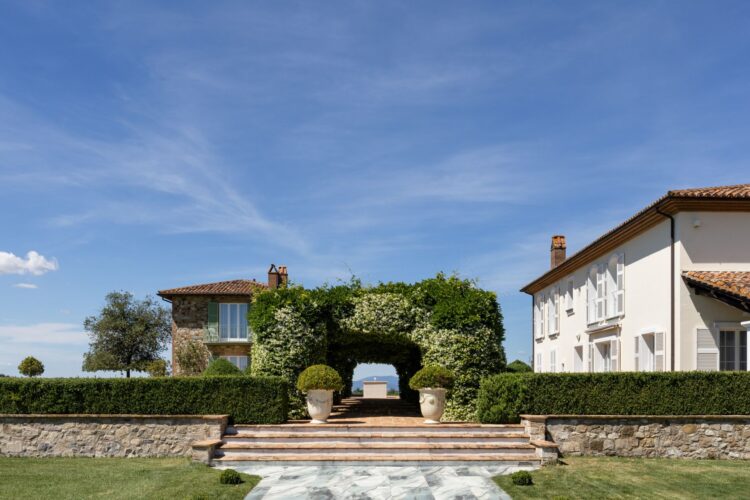 Casa Ginevra Luxus Ferienhaus Umbrien Italien Mieten Ausblick