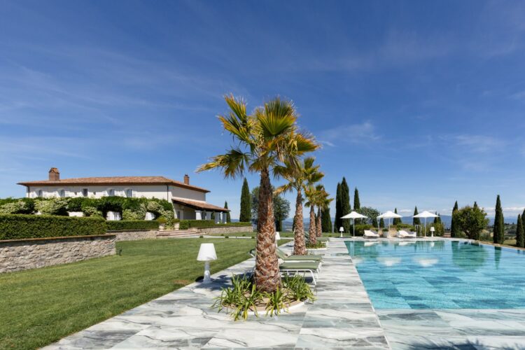 Casa Ginevra Luxus Ferienhaus Umbrien Italien Mieten Ausblick