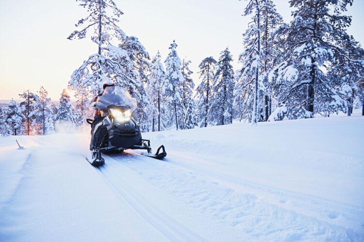 Lappland Luxus Villa Mieten Snowmobil