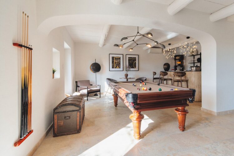 Le Mas Maussane Luxus Ferienhaus Provence Mieten Billiard