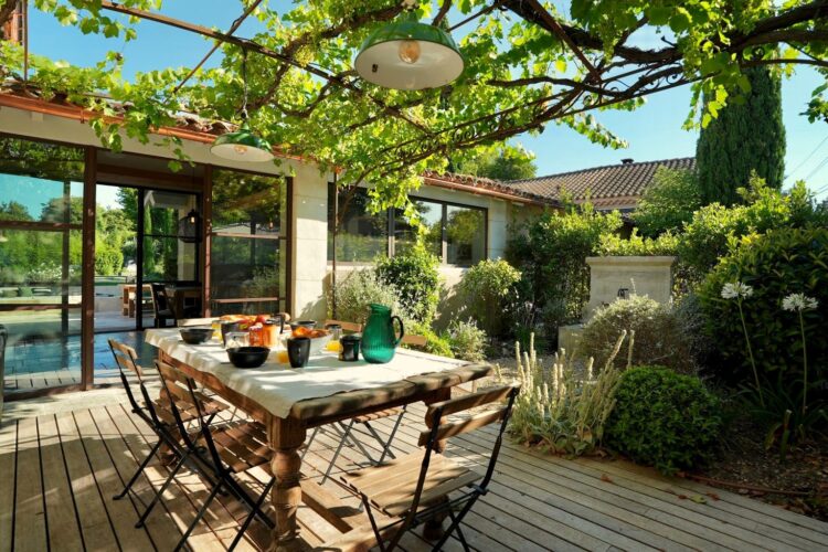 Le Mas Mouton Luxus Ferienhaus Provence Mieten Deck