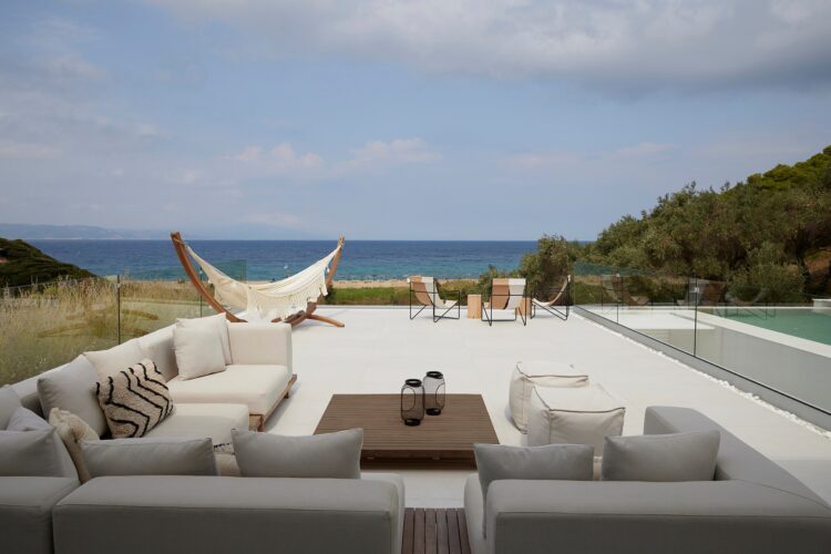 Ligaries Beach Villa Luxus Ferienhaus Skiathos Griechenland Mieten Dachterrasse