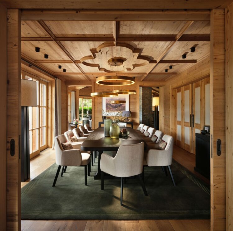 Luxury Chalet Kitzbühel Luxus Ferienhaus Österreich Esstisch