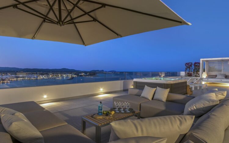 Luxus Ferienhaus Ibiza Meerblick