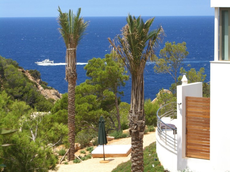 Design Ferienhaus auf Ibiza mieten