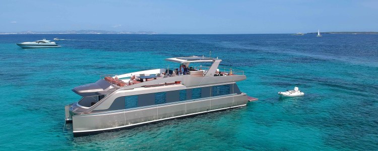 Luxus Yacht Ibiza Chartern Goldfinger 1