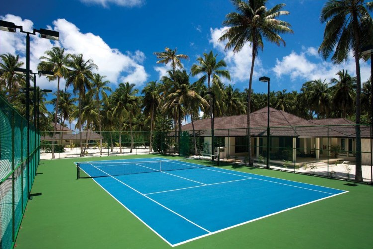 Malediven Atmosphere Kanifushi Tennis Court With Sports Centre