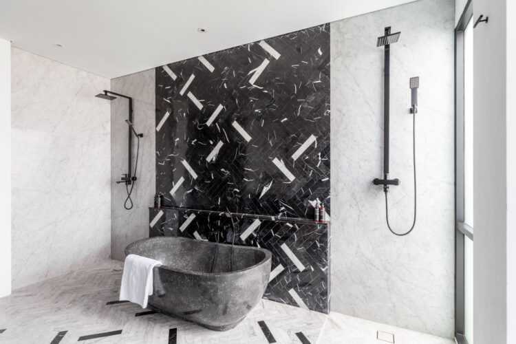 Mandala Oasis Canggu Bali – Modernes Bad Mit Tropischem Ausblick