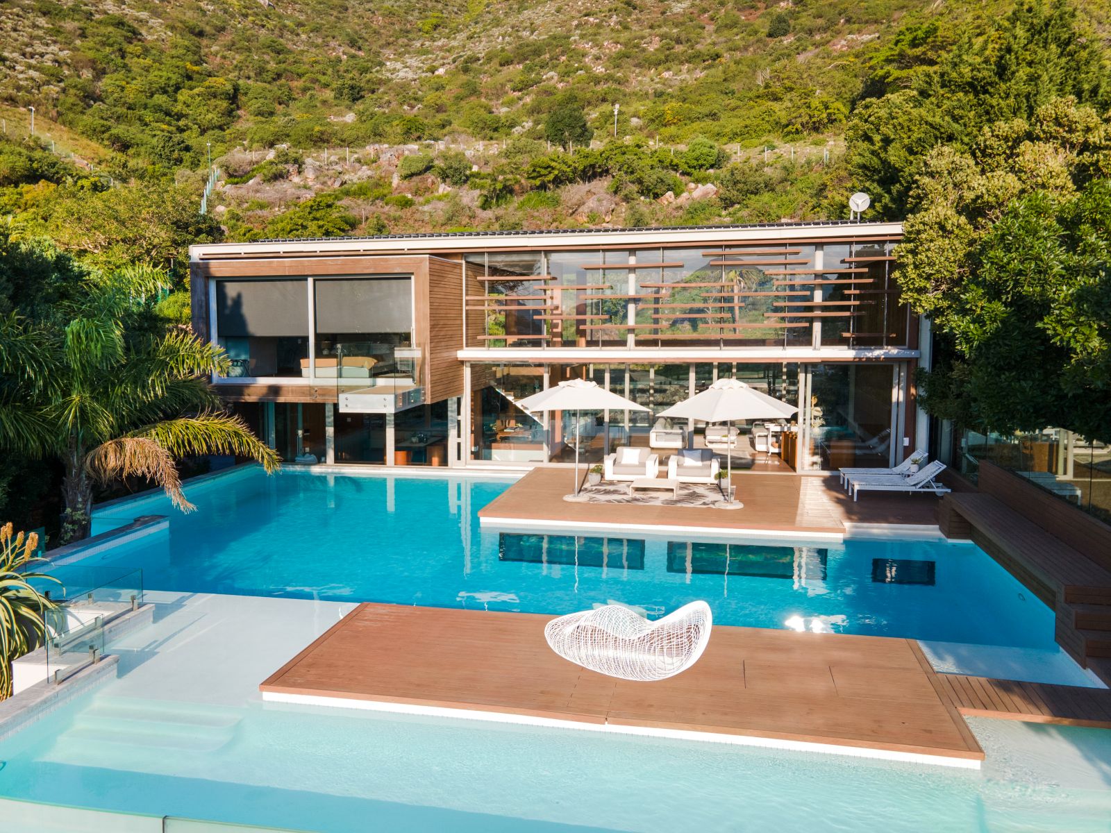 Modern Design Hideaway Luxus Ferienvilla Kapstadt Mieten Außenansicht