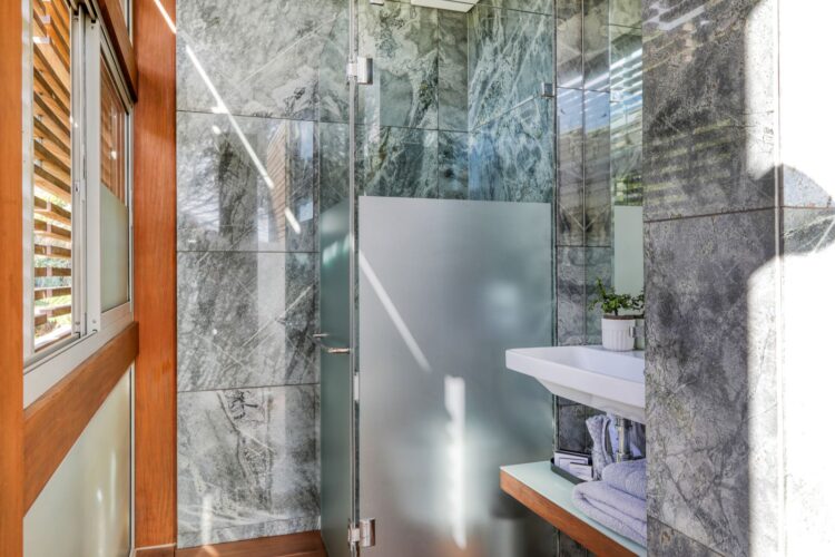 Modern Design Hideaway Luxus Ferienvilla Kapstadt Mieten Dusche