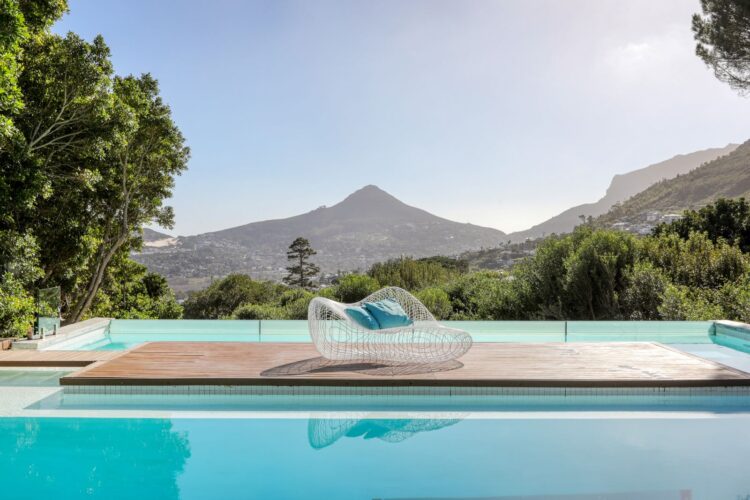 Modern Design Hideaway Luxus Ferienvilla Kapstadt Mieten Pooldeck