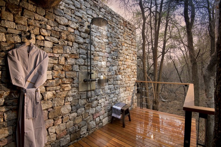 Morukuru Owners House And River House Outdoor Shower 1 1
