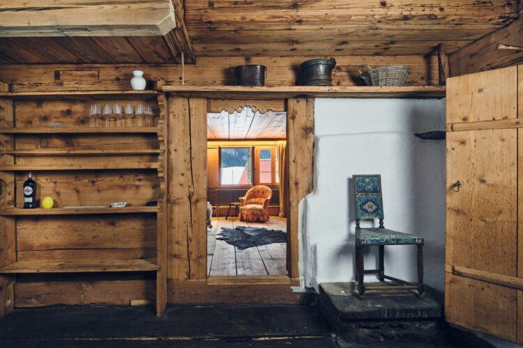 Mountain Chalet Gstaad Luxus Ferienhaus Schweiz Mieten Details