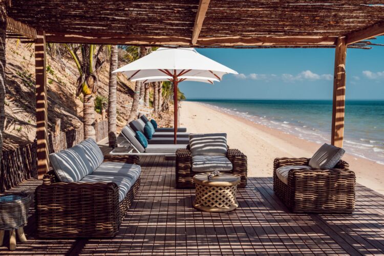 Mozawi Lodge Mosambik Luxus Villa Am Strand Mieten Beach Lounge