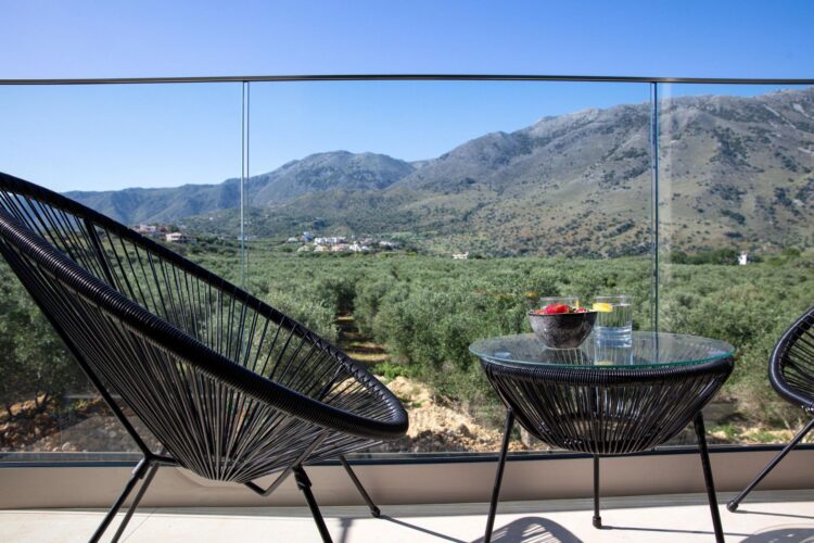 Nature Retreat Luxus Ferienvilla Kreta Mit Pool Mieten Balkon