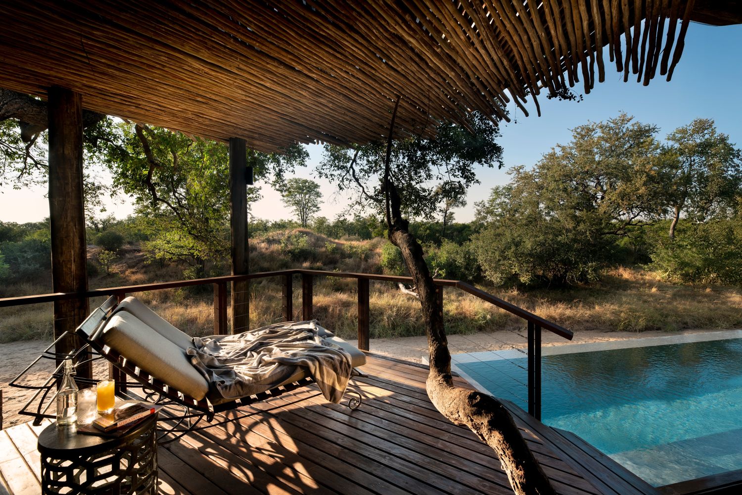 Ngala Family Villa Safari Lodge Südafrika Mieten Pooldeck