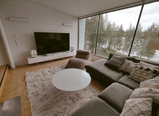 Nordic Design Villa Luxus Ferienhaus Lappland Mieten Couch