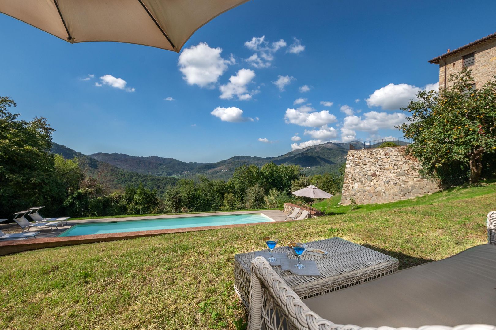 Poa1ff~1