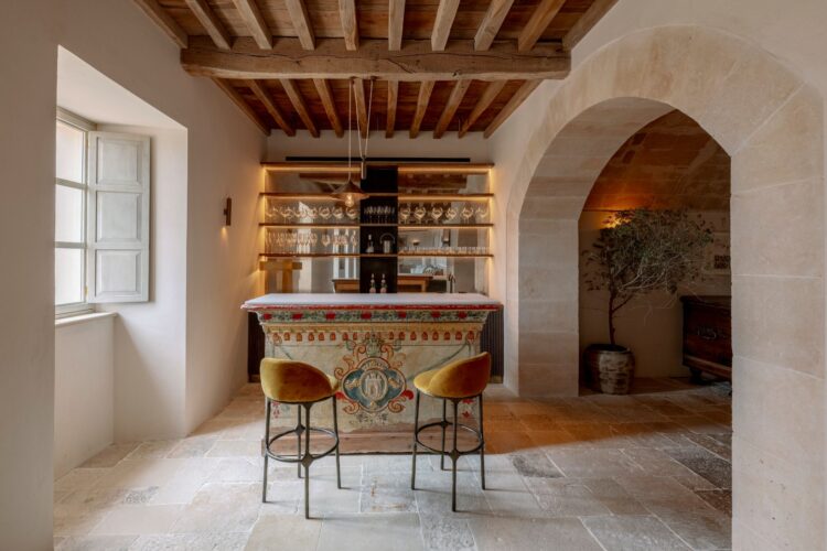 Palma Mansion Luxus Ferienvilla Mallorca Spanien Mieten Bar