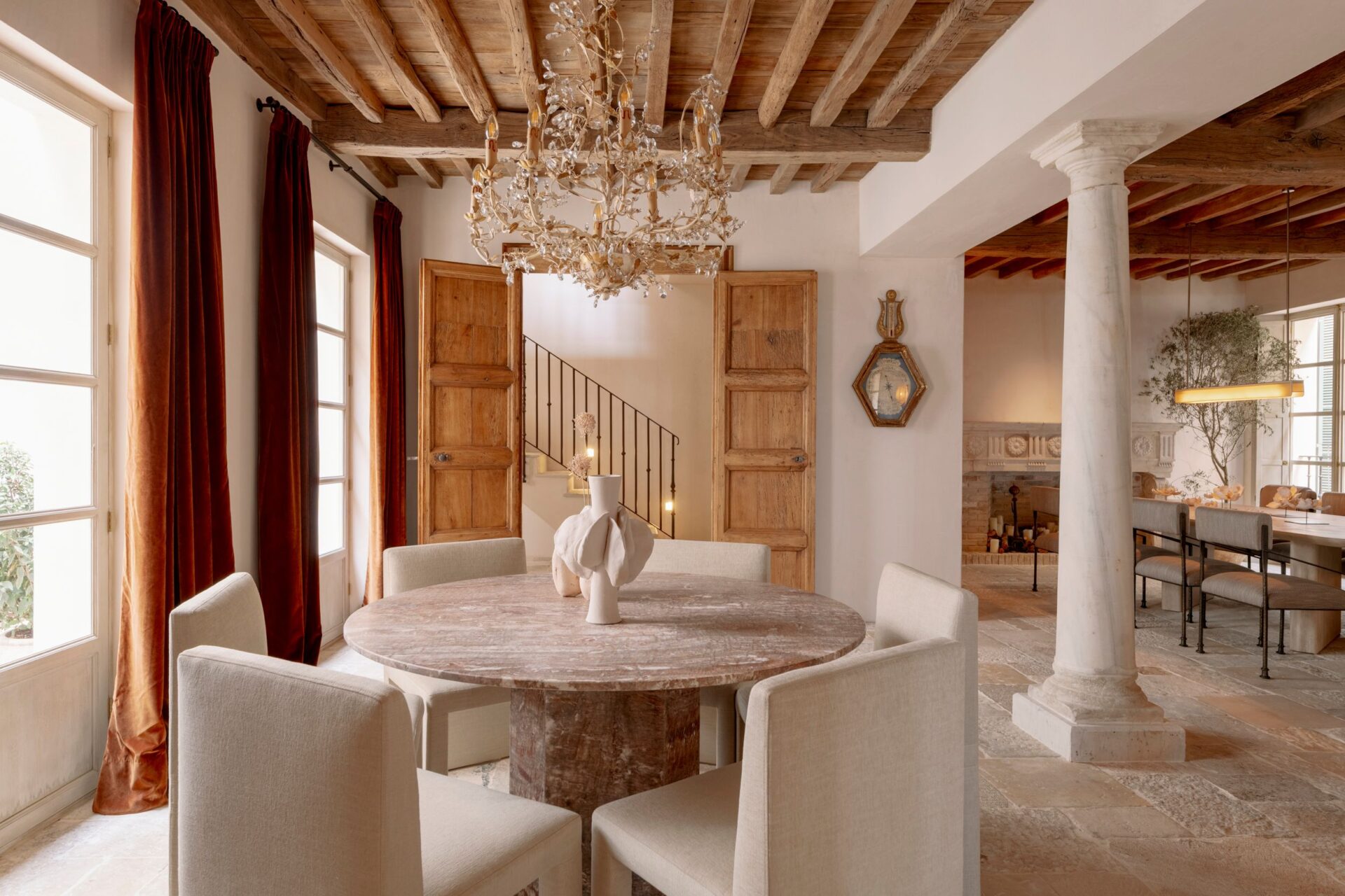 Palma Mansion Luxus Ferienvilla Mallorca Spanien Mieten Esszimmer