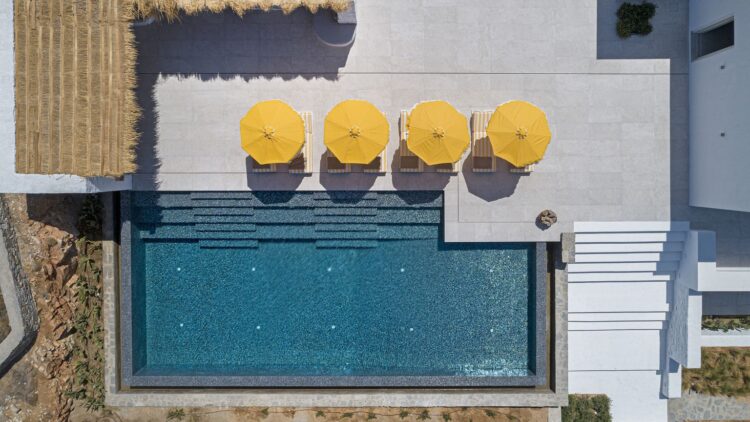 Parasporos View Villa Luxus Ferienhaus Paros Griechenland Mieten Drohne