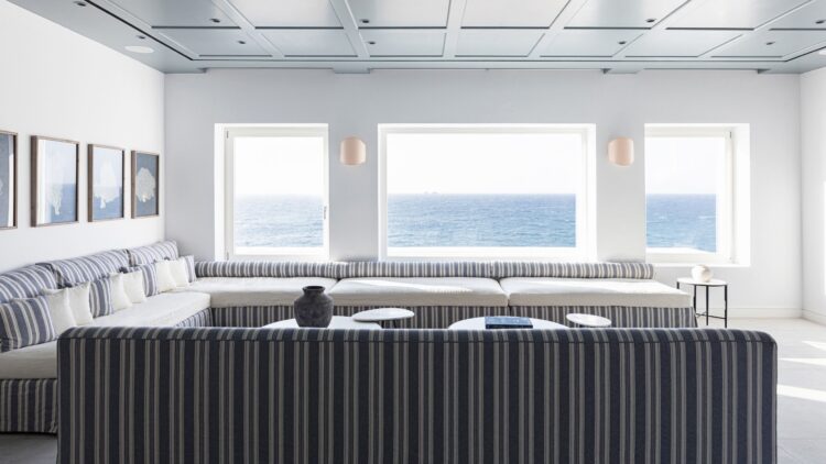 Parasporos View Villa Luxus Ferienhaus Paros Griechenland Mieten Wohnzimmer