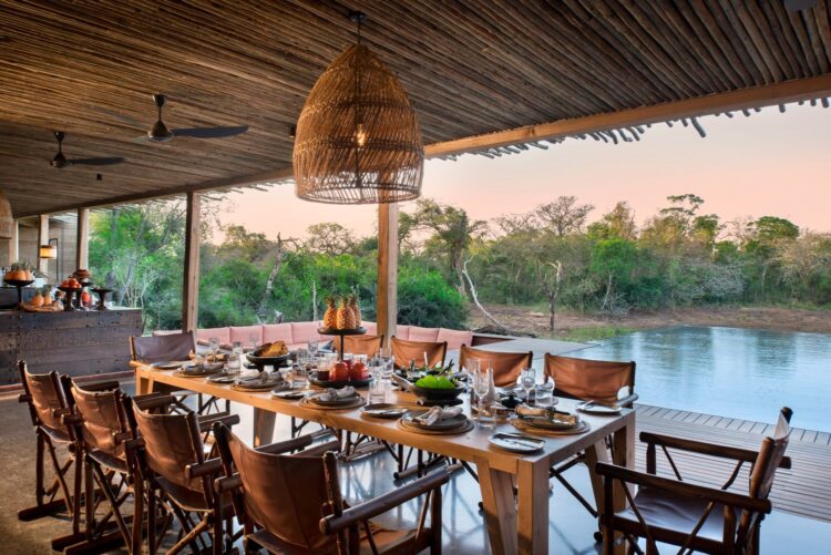 Phinda Homestead Luxus Safari Villa Südafrika Esstisch
