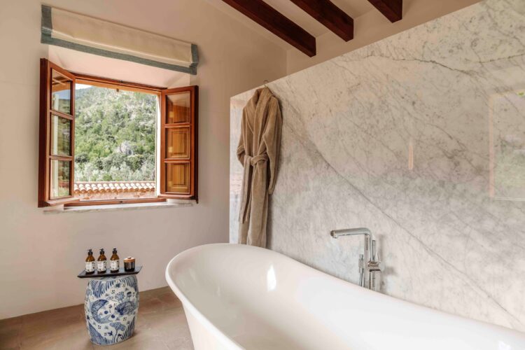 Sa Terra Rotja Luxus Finca Mallorca Mieten Badewanne