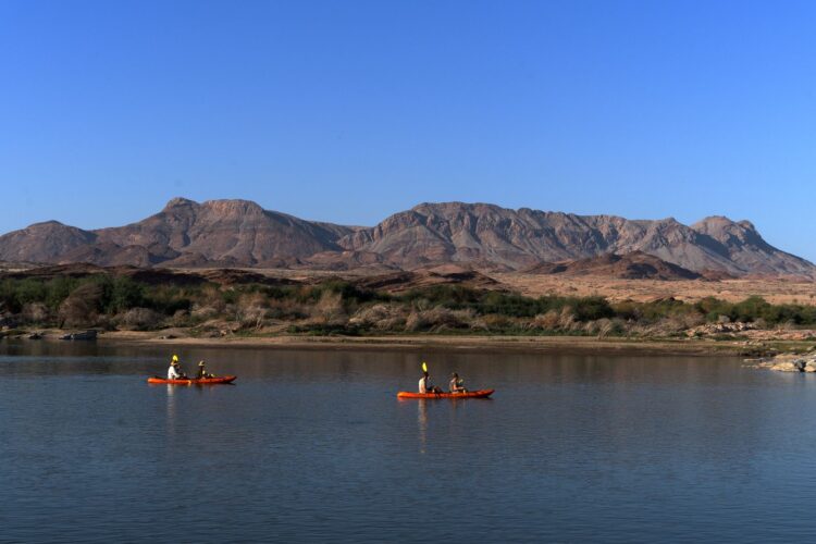 Sandfontein Lodge Namibia Luxus Lodge Mieten Kajak