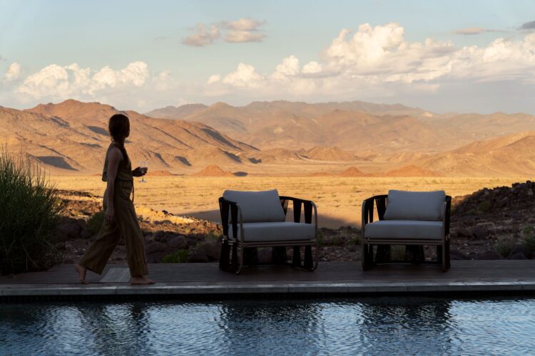 Sandfontein Lodge Namibia Luxus Lodge Mieten Poolbereich