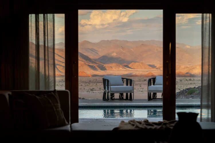 Sandfontein Lodge Namibia Luxus Lodge Mieten Poolblick