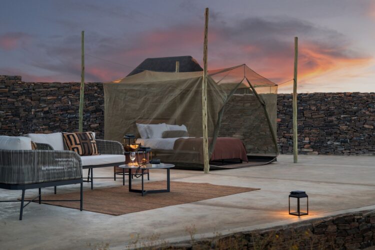 Sandfontein Lodge Namibia Luxus Lodge Mieten Star Bed