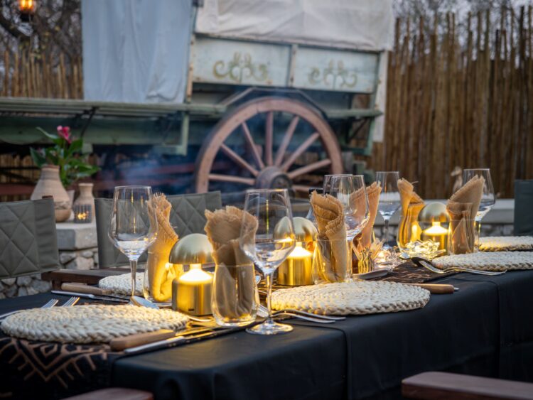 Scops Rest Bush Villa Luxus Lodge Südafrika Mieten Dinner