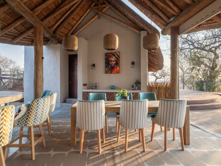 Scops Rest Bush Villa Luxus Lodge Südafrika Mieten Esstisch