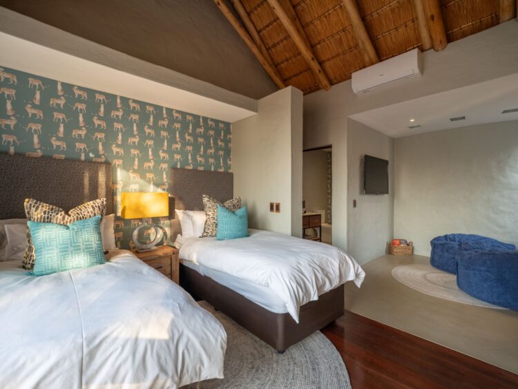 Scops Rest Bush Villa Luxus Lodge Südafrika Mieten Tv Room