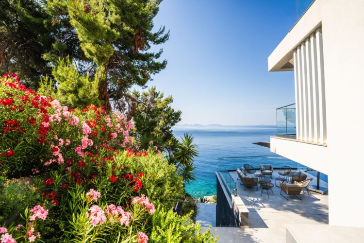 Sea Villa Korcula Luxus Ferienhaus Kroatien Mieten Flowers